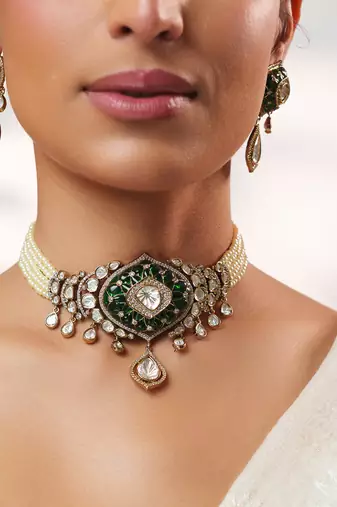 Two tone Plated kundan green stones choker necklace set