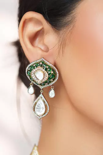 Two tone Plated kundan green stones choker necklace set