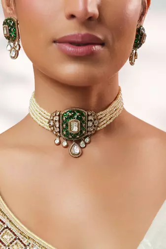 Two tone Plated kundan green stone choker necklace set