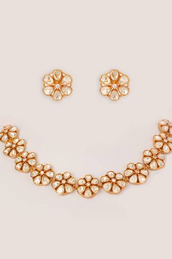 Gold plated kundan necklace set
