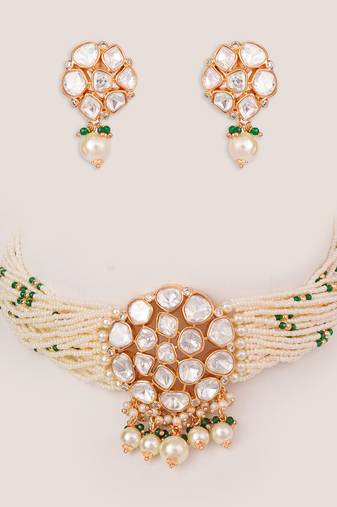 Gold plated kundan pearl choker necklace set