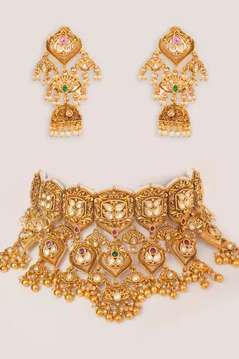 Gold plated kundan necklace set