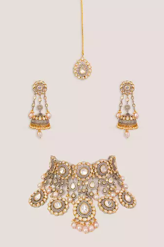 Gold plated kundan necklace set