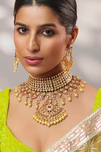 Gold plated kundan necklace set