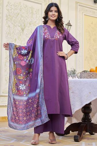 Ethnic Motifs Embroidered Thread Work Dubbu Cotton Kurta With Trouser & Dupatta