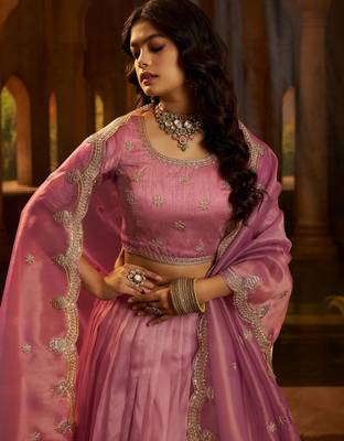  pink dori embroidered organza lehenga set choli with dupatta 4