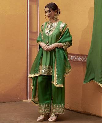 Green embroidered silk kurta set 3