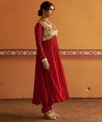 Red embroidered silk kurta set 5