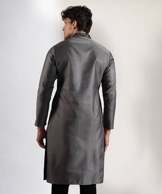 Grey embroidered cotton silk kurta pajama 3