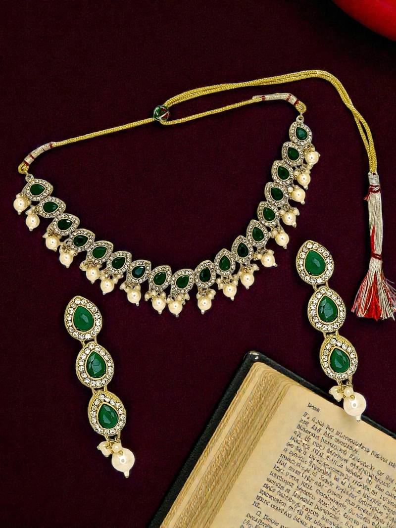 Gold plated teardrop green necklace set