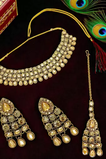 Antique gold plated champagne stone necklace maang tikka set