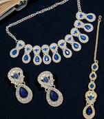 Rhodium plated blue teardrop cubic zircon necklace maang tikka set