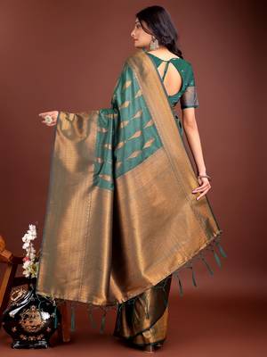 green woven work banarasi art silk blend saree 2
