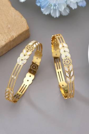 Gold color 1 pair of fashion bangle size: 2.4 (plkb142gld-2.4)