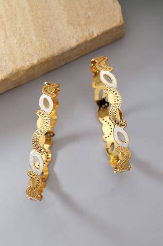 Gold color 1 pair of fashion bangle size: 2.4 (plkb146gld-2.4)