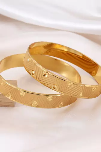 Gold color 1 pair of fashion bangle size: 2.4 (plkb157gld-2.4)