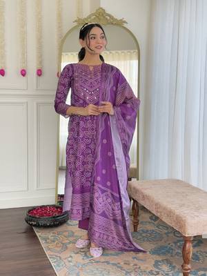  lavendor Crepe Embroidery Work Straight Kurta Pant and Dupatta Set 5