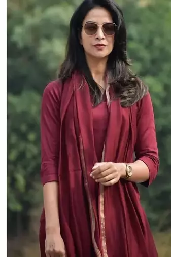 Maroon Cotton solid kurti with pant and dupatta set