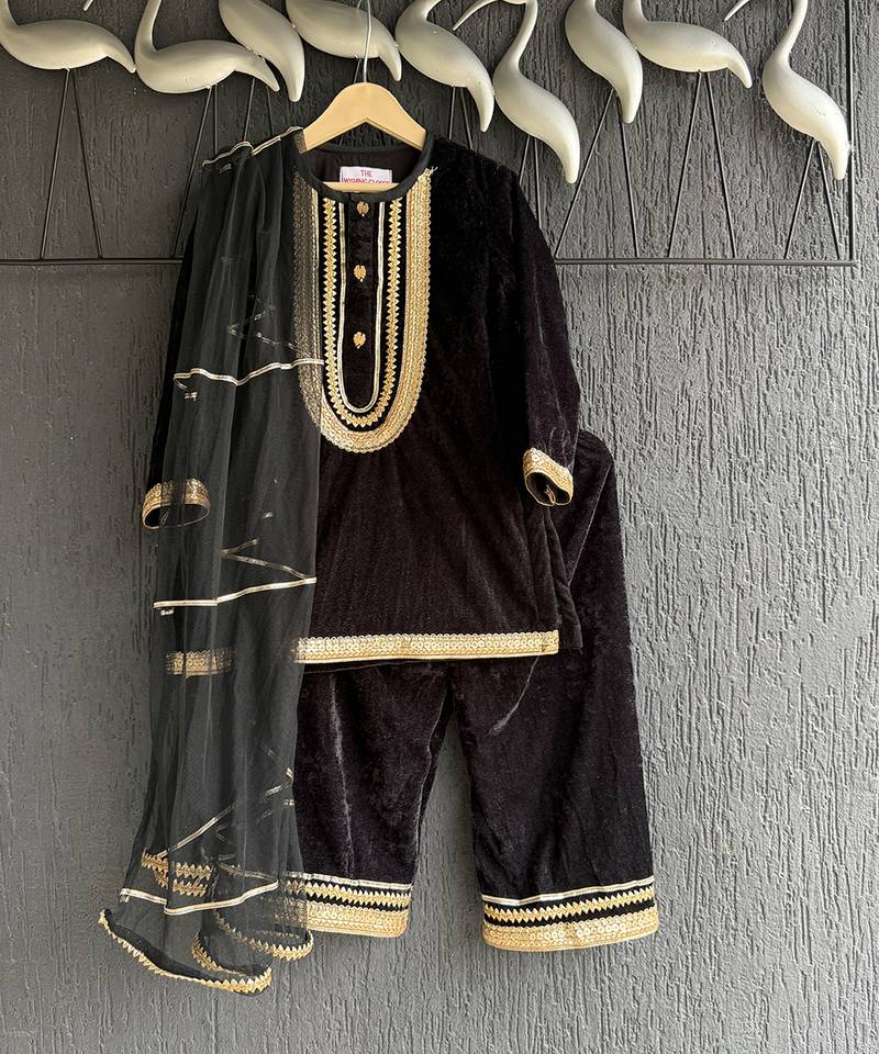 Black embroidered velvet kurta set