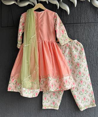 Peach embroidered cotton kurta set 2