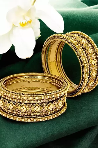 Set of 6 antique gold plated beads embellished chuda set