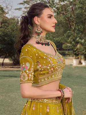 green beads work tissue lehenga set choli with dupatta 3