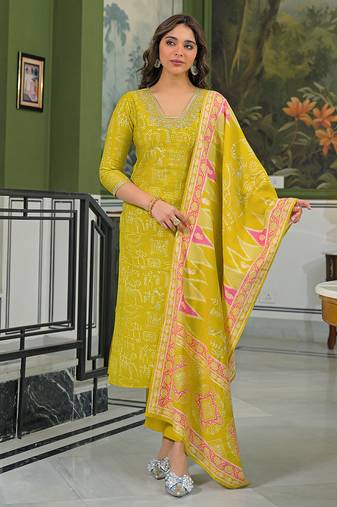 Women yellow viscose ethnic motifs printed straight kurta trousers with dupatta