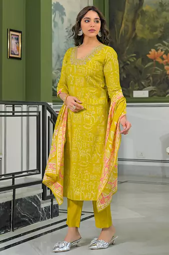 Women yellow viscose ethnic motifs printed straight kurta trousers with dupatta