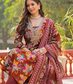 Women brown viscose floral printed straight kurta trousers with dupatta