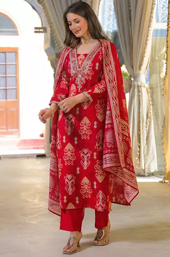 Women red viscose ikat printed straight kurta trousers with dupatta