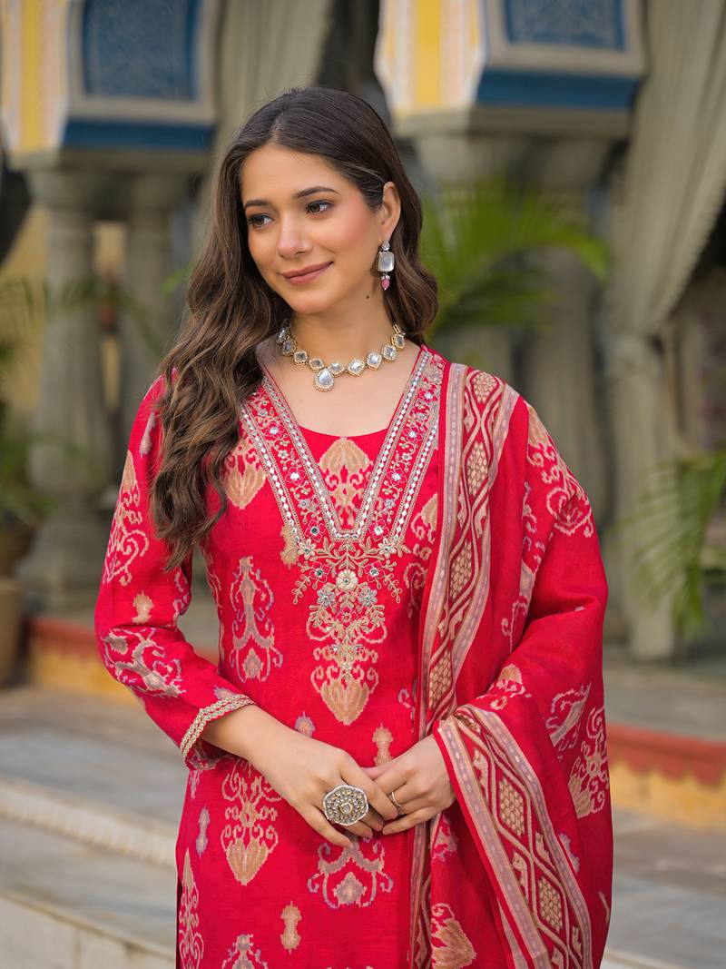 Women pink viscose ikat printed straight kurta trousers with dupatta