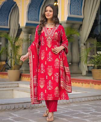 Women pink viscose ikat printed straight kurta trousers with dupatta 3