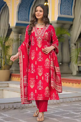Women pink viscose ikat printed straight kurta trousers with dupatta