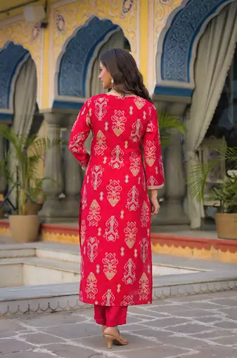 Women pink viscose ikat printed straight kurta trousers with dupatta