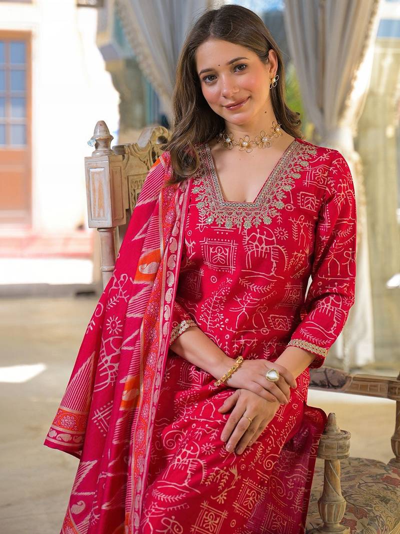Women red viscose ethnic motifs printed straight kurta trousers with dupatta