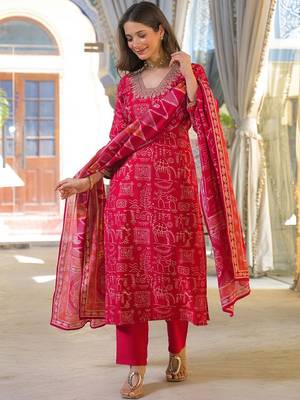 Women red viscose ethnic motifs printed straight kurta trousers with dupatta 3