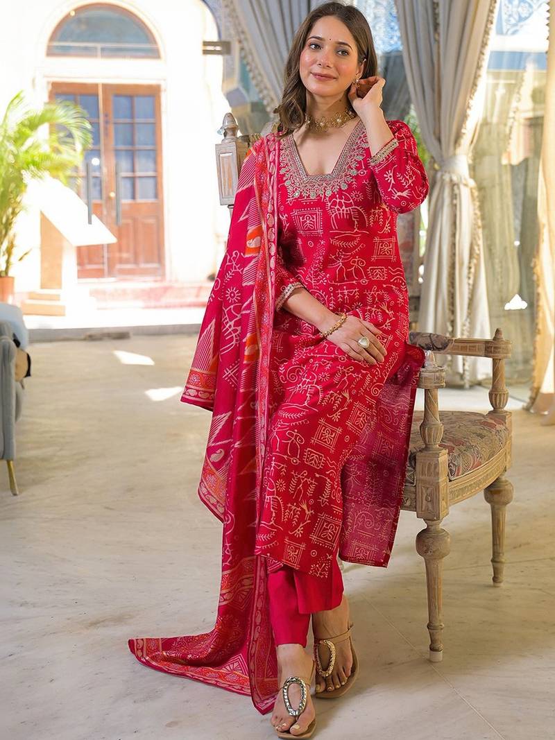Women red viscose ethnic motifs printed straight kurta trousers with dupatta