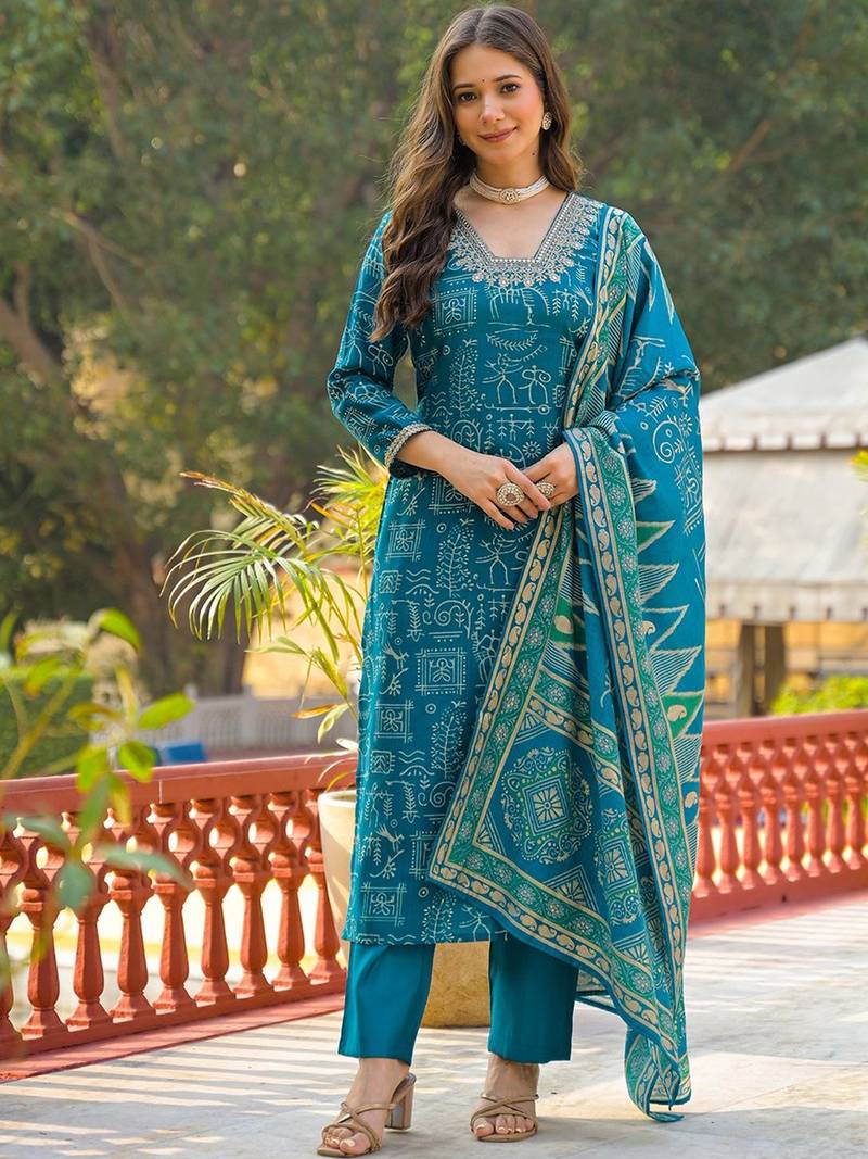 Women blue viscose ethnic motifs printed straight kurta trousers with dupatta