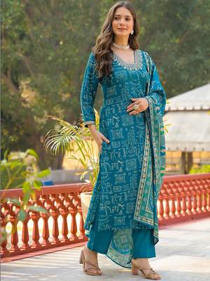 Women blue viscose ethnic motifs printed straight kurta trousers with dupatta 3
