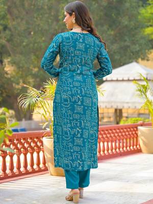 Women blue viscose ethnic motifs printed straight kurta trousers with dupatta 4