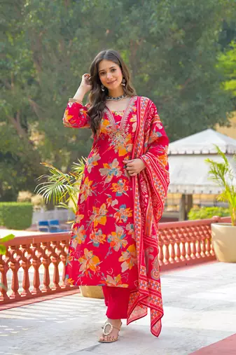 Women red viscose floral printed straight kurta trousers with dupatta
