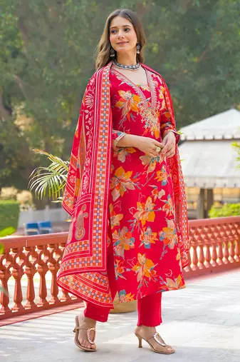 Women red viscose floral printed straight kurta trousers with dupatta