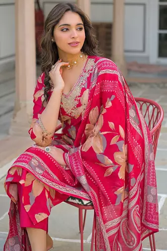 Women pink viscose floral embroidered straight kurta trousers with dupatta