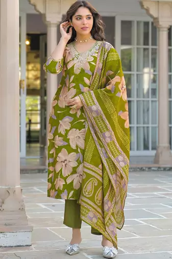 Women green viscose floral embroidered straight kurta trousers with dupatta