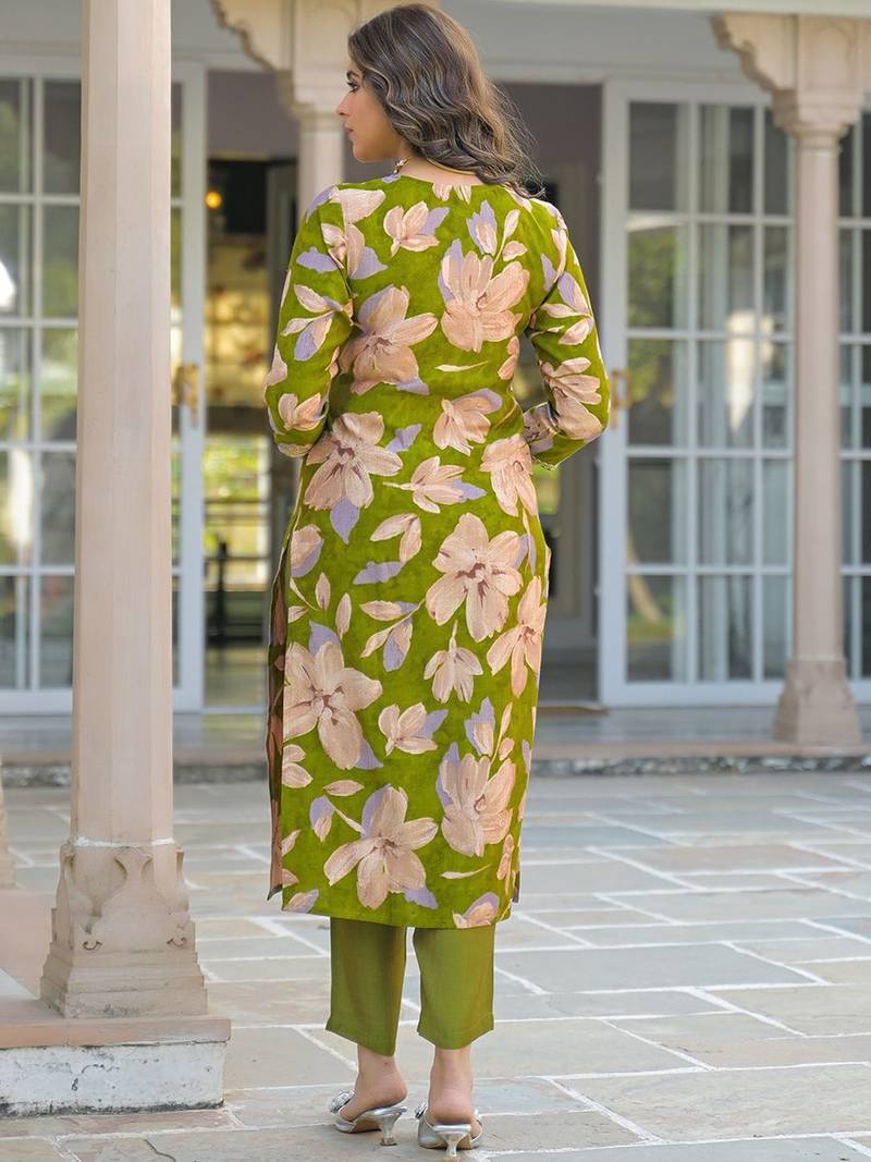 Women green viscose floral embroidered straight kurta trousers with dupatta