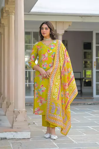 Women yellow viscose floral printed straight kurta trousers with dupatta