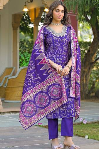 Women purple viscose ethnic motifs printed straight kurta trousers with dupatta