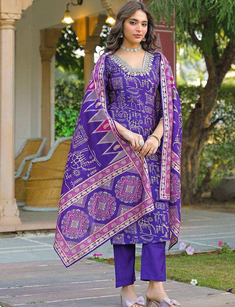 Women purple viscose ethnic motifs printed straight kurta trousers with dupatta