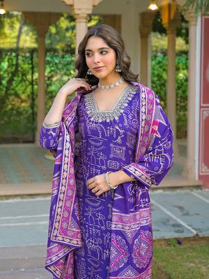Women purple viscose ethnic motifs printed straight kurta trousers with dupatta 2