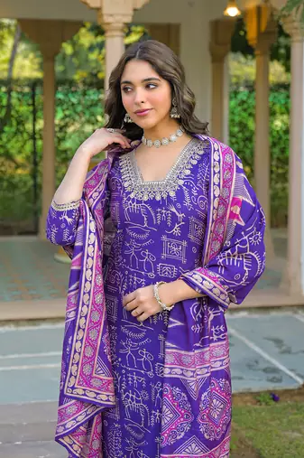 Women purple viscose ethnic motifs printed straight kurta trousers with dupatta
